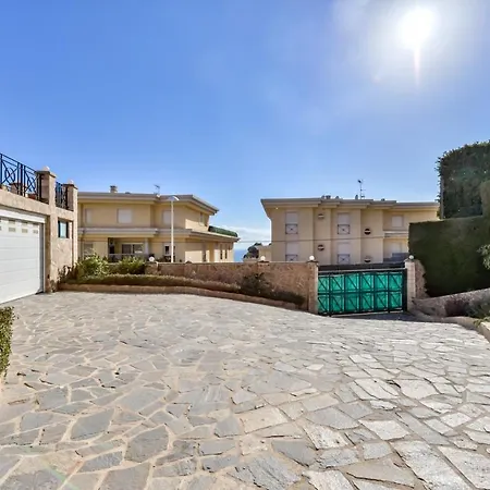 Villa Anfisa *
