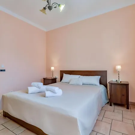 Anfisa Villa *